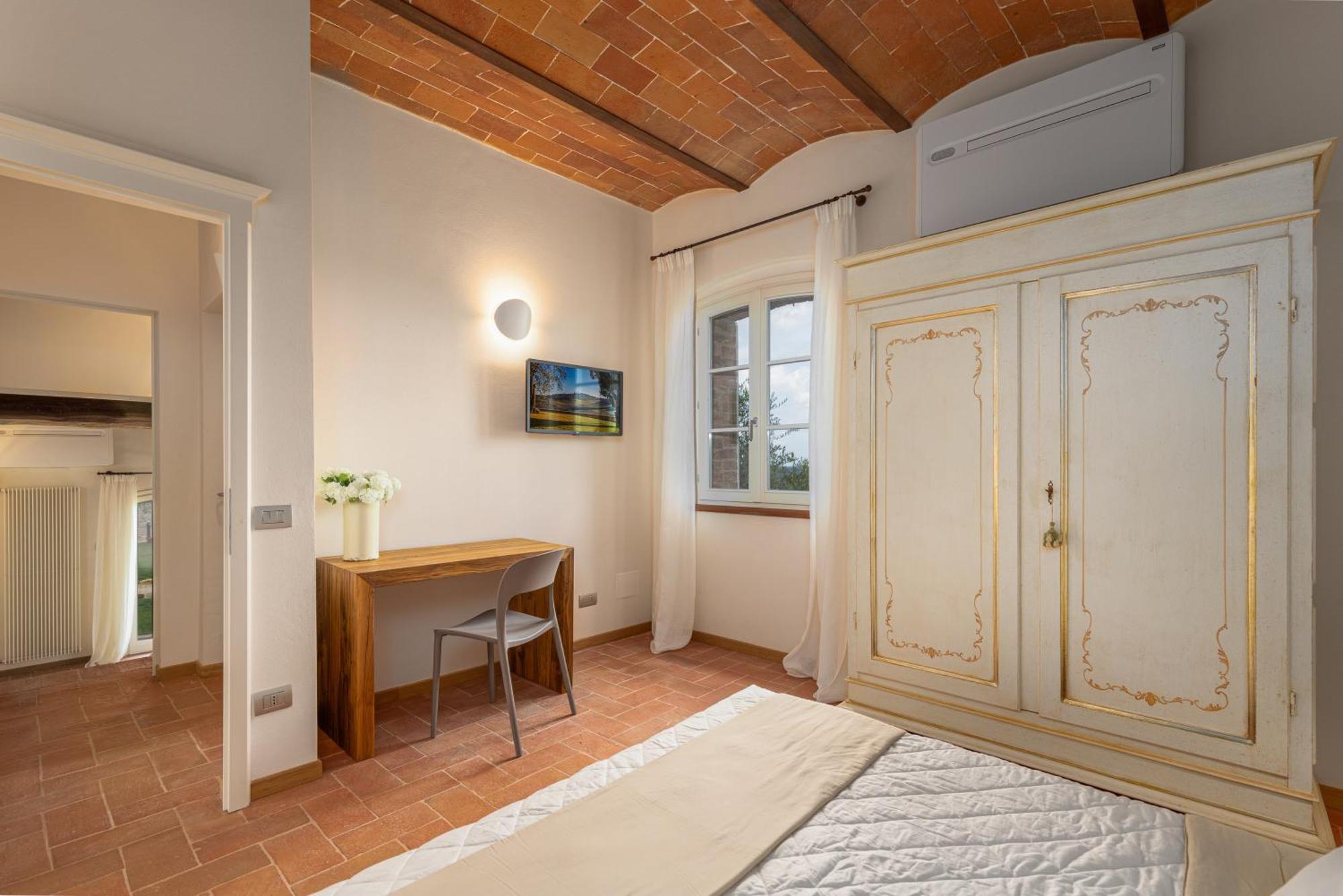 Il Castro Luxury Apartments San Gimignano Bagian luar foto
