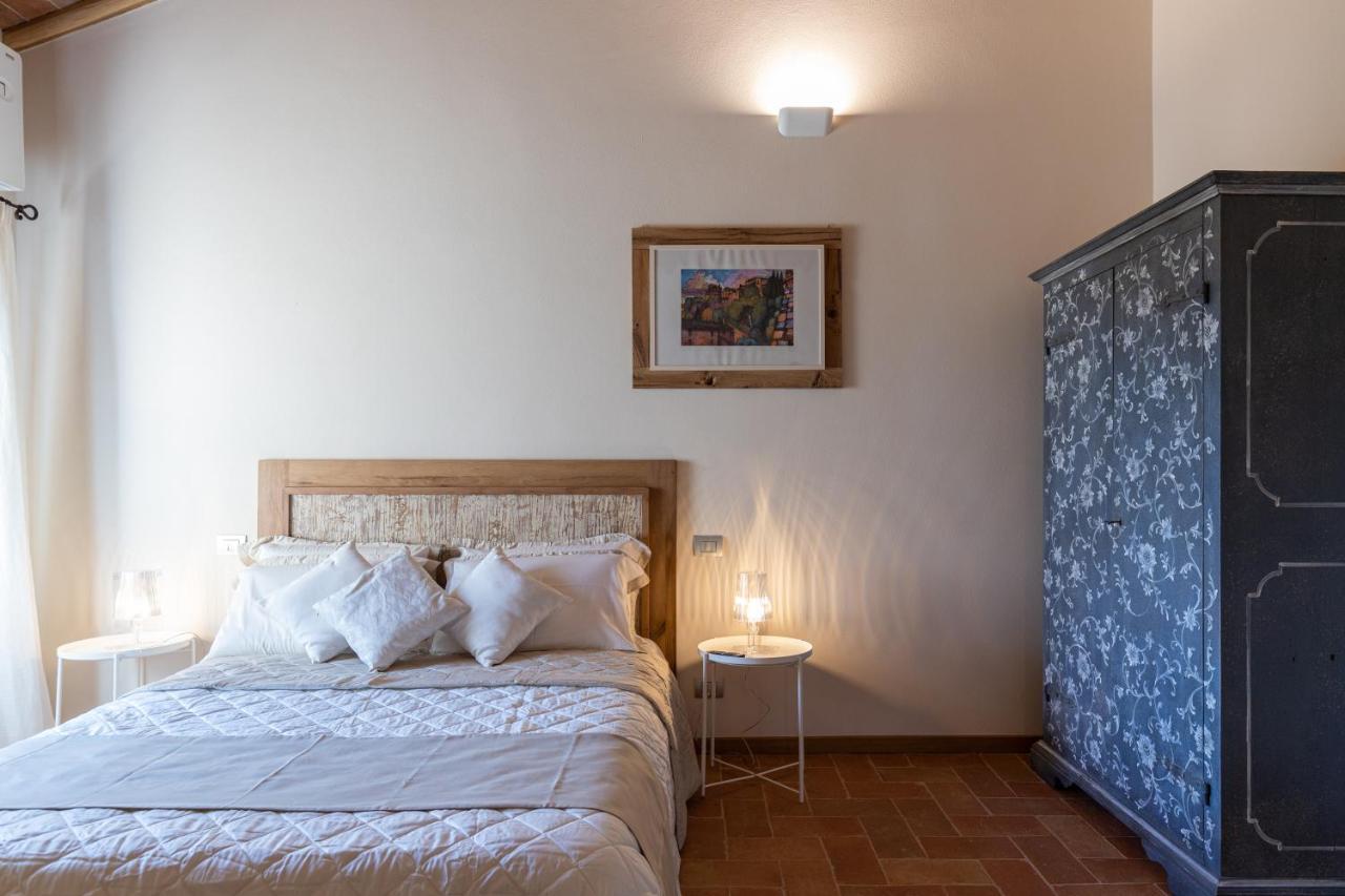 Il Castro Luxury Apartments San Gimignano Bagian luar foto